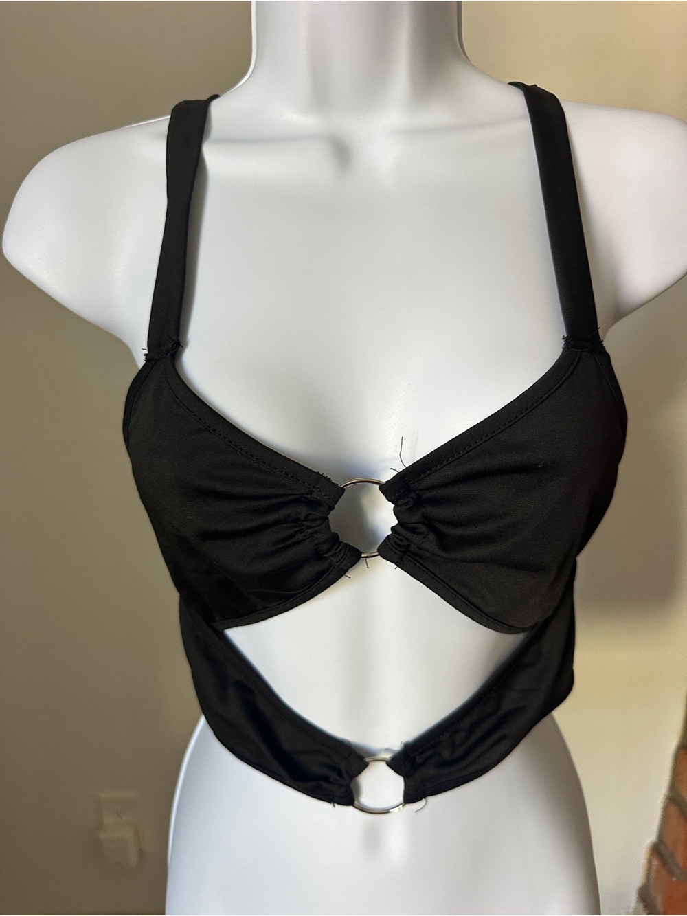Black Ring-Detail Cutout Crop Top - Women